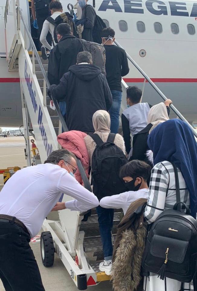 Αναχώρηση για το Ην. Βασίλειο 50 προσφύγων 2020_05_11 (2)