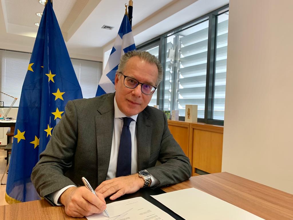 fc893465-00a0-4298-8b5a-6e1cf2e5f18d